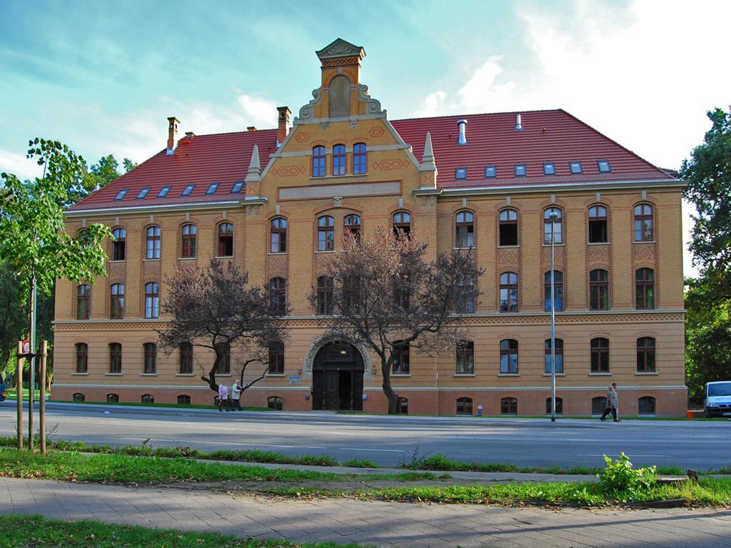 Younior-Hotel Stralsund Kültér fotó